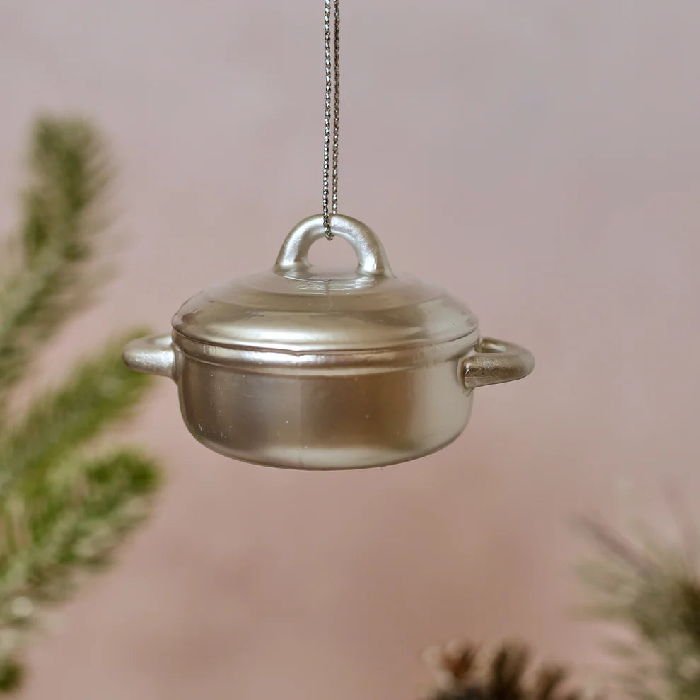 March Muses Dutch Pot Christmas Ornament